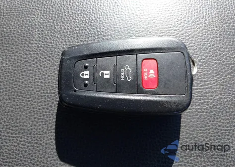 2020 Toyota Rav4 Hybrid Xle z USA, uszkodzony, nr VIN 2T3RWRFV0LW058817